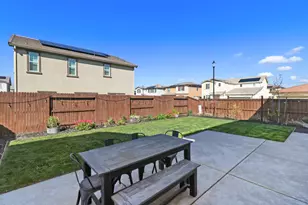 8000 Oxbow Landing Loop, Roseville, CA 95747 - Photo 39
