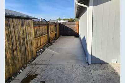 14370 E Prospect Place, Lockeford, CA 95237 - Photo 25