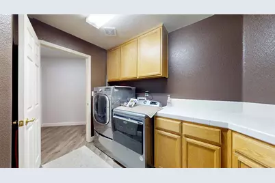 1708 Via Milano Court, Gustine, CA 95322 - Photo 13