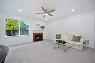 7007 Uranus Pkwy, Sacramento, CA 95823 - Photo 7