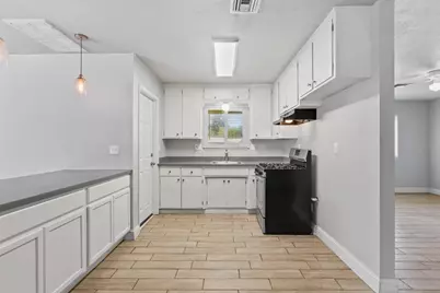 2525 Orwell Court, Modesto, CA 95354 - Photo 9