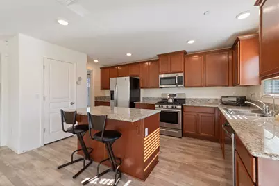 802 Reisling Lane, Coalinga, CA 93210 - Photo 11