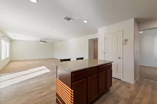 802 Reisling Ln, Coalinga, CA 93210 - Photo 15