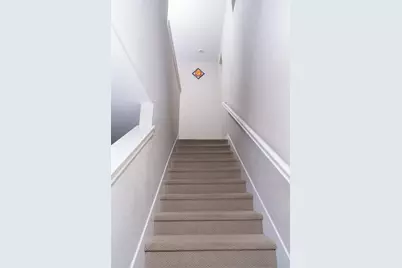 22 E Funderburg Boulevard, Mountain House, CA 95391 - Photo 29