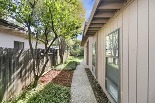 8744 Contemporary Ct, Elk Grove, CA 95624 - Photo 3