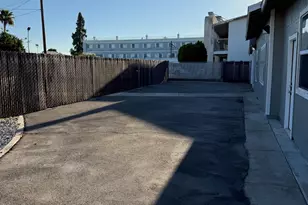 1412 Paradise Ln, Los Banos, CA 93635 - Photo 1