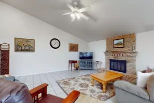 998 Mariposa Dr, Yuba City, CA 95991 - Photo 7