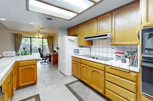 998 Mariposa Dr, Yuba City, CA 95991 - Photo 5