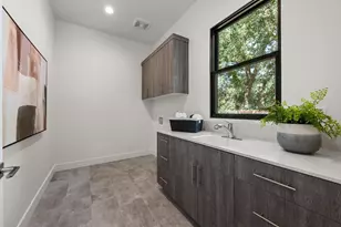 741 Estates Dr, Sacramento, CA 95864 - Photo 9