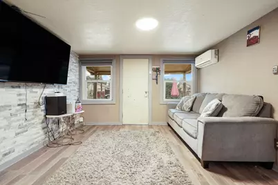 915 S Hinkley Avenue, Stockton, CA 95215 - Photo 7