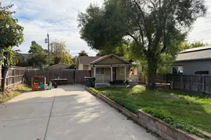 618 Santiago Ave, Sacramento, CA 95815 - Photo 1