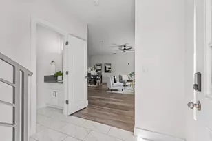 5965 Hilltop Dr, Carmichael, CA 95608 - Photo 5