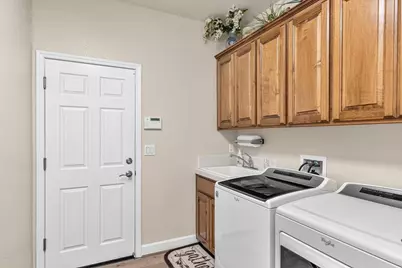 2030 Baluchi Way, Oakdale, CA 95361 - Photo 17