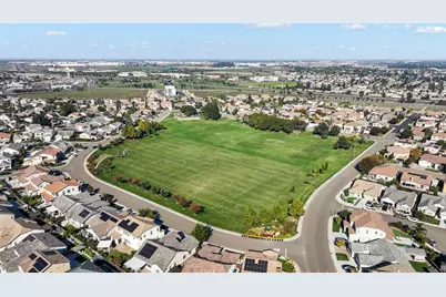 1676 Red Ribbons Lane, Manteca, CA 95337 - Photo 5