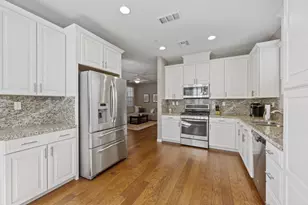 3041 Village Center Dr, Roseville, CA 95747 - Photo 13