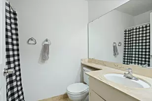 2132 Newbury Cir, Lodi, CA 95240 - Photo 23