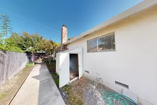 1381 Peach Tree Ln, Yuba City, CA 95993 - Photo 23