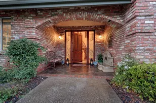 9065 Approach Ct, Fair Oaks, CA 95628 - Photo 5