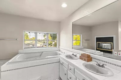 210 Rowland Avenue, Modesto, CA 95354 - Photo 39