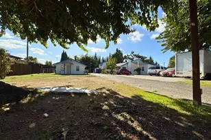 1736 Beverly Dr, Modesto, CA 95358 - Photo 11