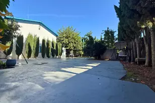 1736 Beverly Dr, Modesto, CA 95358 - Photo 17