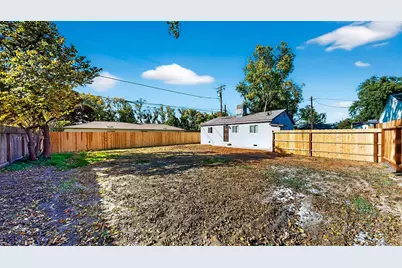 1002 Blair Avenue, Modesto, CA 95350 - Photo 17