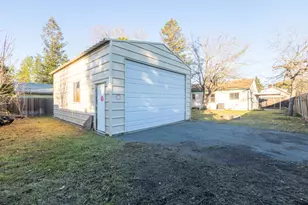 6817 6th St, Rio Linda, CA 95673 - Photo 5