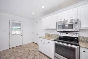 3338 Eisenhower Dr, Sacramento, CA 95826 - Photo 23