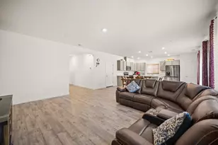 8842 Cohasset Wy, Elk Grove, CA 95758 - Photo 13