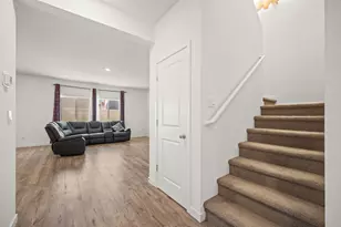 8842 Cohasset Wy, Elk Grove, CA 95758 - Photo 7