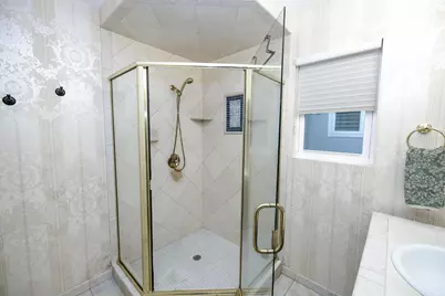 2410 Sherwood Avenue, Modesto, CA 95350 - Photo 55