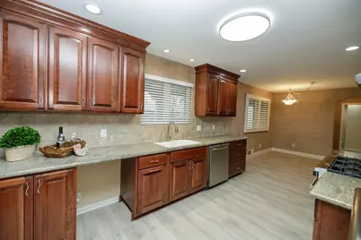 2410 Sherwood Avenue, Modesto, CA 95350 - Photo 3