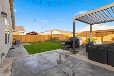 6218 Panda Way, Riverbank, CA 95367 - Photo 13