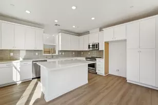 10386 Mornington Wy, Elk Grove, CA 95757 - Photo 13