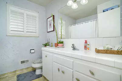 6956 Los Cerros Drive, Sacramento, CA 95831 - Photo 43