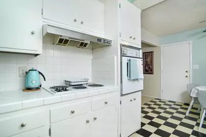 6956 Los Cerros Drive, Sacramento, CA 95831 - Photo 37