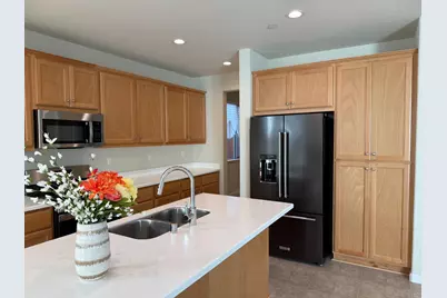 4344 Vanguard Drive, Modesto, CA 95356 - Photo 3