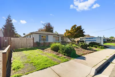 1421 Pontiac Street, Oakdale, CA 95361 - Photo 3