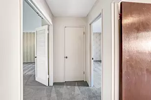 1061 Commons Dr, Sacramento, CA 95825 - Photo 9