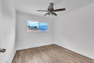 9104 Feather River Way, Sacramento, CA 95826 - Photo 15