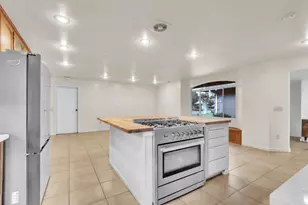 9104 Feather River Way, Sacramento, CA 95826 - Photo 3