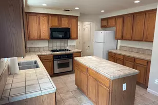 17359 Stone Celler Way, Lathrop, CA 95330 - Photo 7