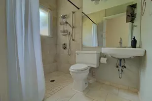 2252 W Benjamin Holt Dr, Stockton, CA 95207 - Photo 9