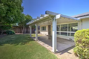 2252 W Benjamin Holt Dr, Stockton, CA 95207 - Photo 17