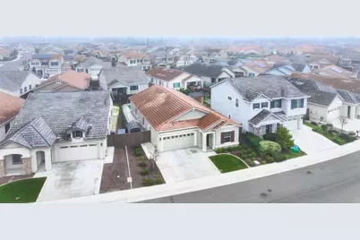 5556 Whisper Wind Way, Roseville, CA 95747 - Photo 13