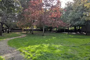 2416 Larkspur Ln, Sacramento, CA 95825 - Photo 37