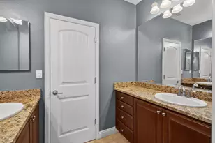 3241 Village Center Dr, Roseville, CA 95747 - Photo 45