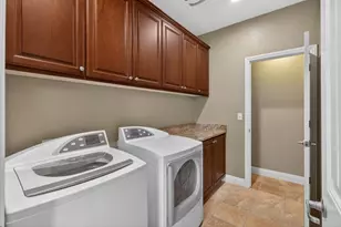 3241 Village Center Dr, Roseville, CA 95747 - Photo 35