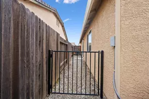 1498 Bushy Tail St, Roseville, CA 95747 - Photo 19