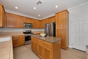 2768 Le Bourget Ln, Lincoln, CA 95648 - Photo 9